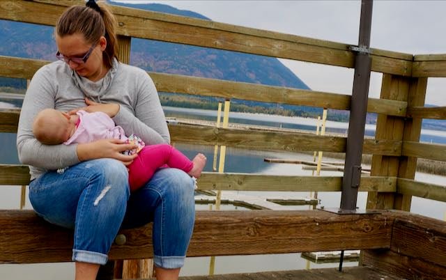 How to confidently breastfeed as a new parent - Nest and Sprout
