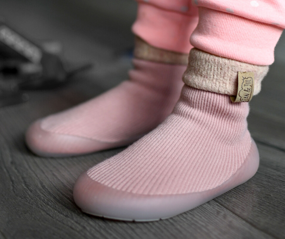 How to Choose the Best Shoes for Your Child's Growing Feet: A Guide for Parents