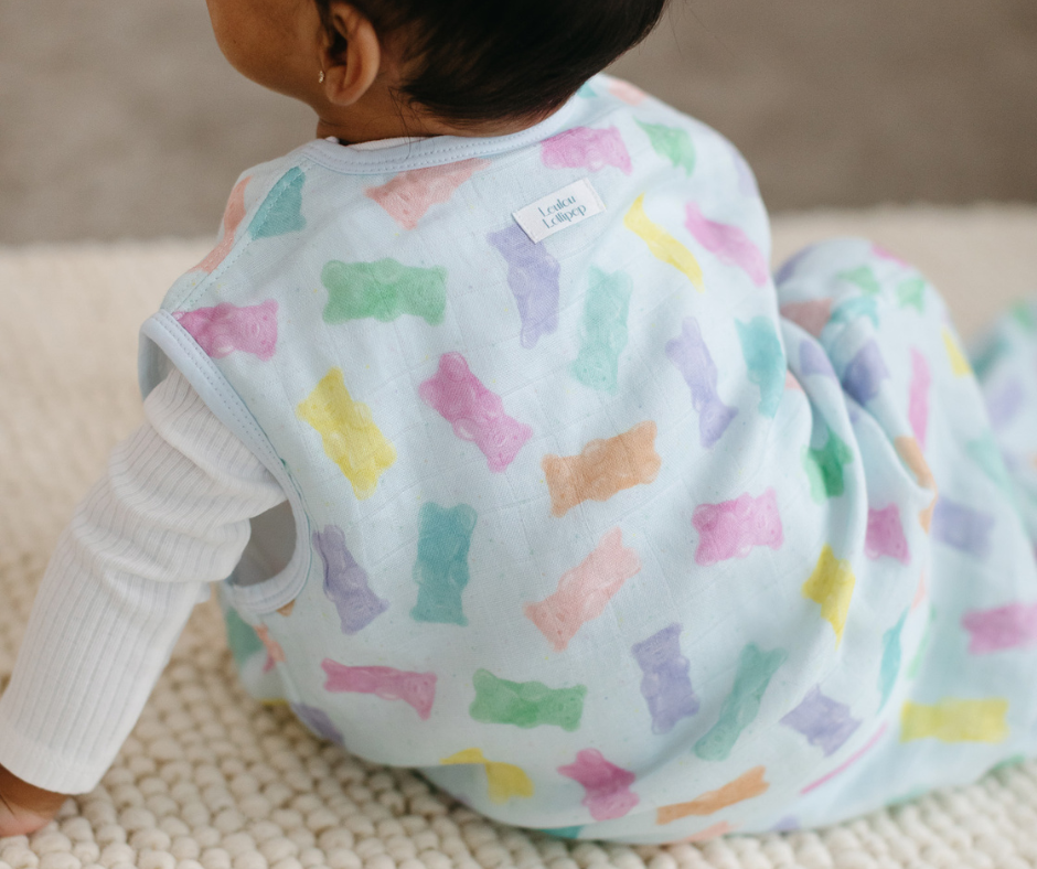 Sleep Sacks vs. Blankets: Which is Better for Your Baby's Sleep?