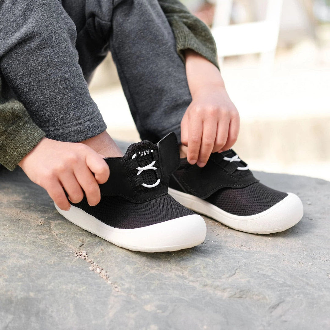 Weekly Email : Boot season is over… and suddenly none of the sneakers fit. - Nest and Sprout