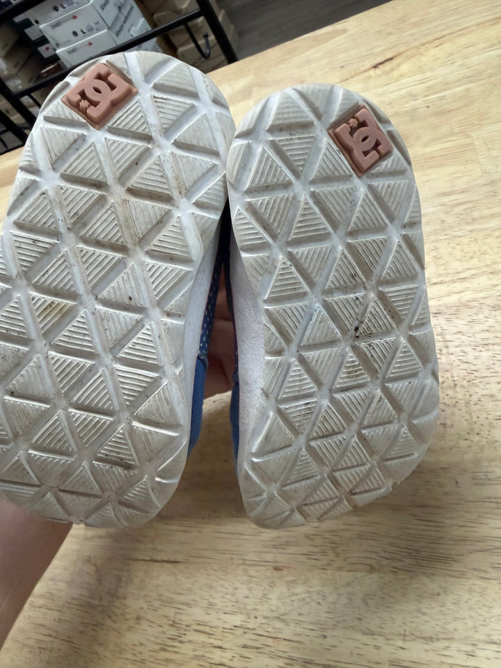DC Sneakers – 5