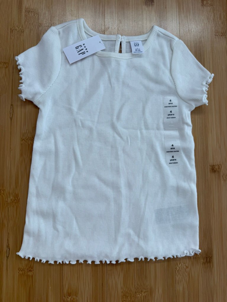 Gap Ribbed Lettuce Hem White T-Shirt – 4Y - Nest and Sprout-Consignment