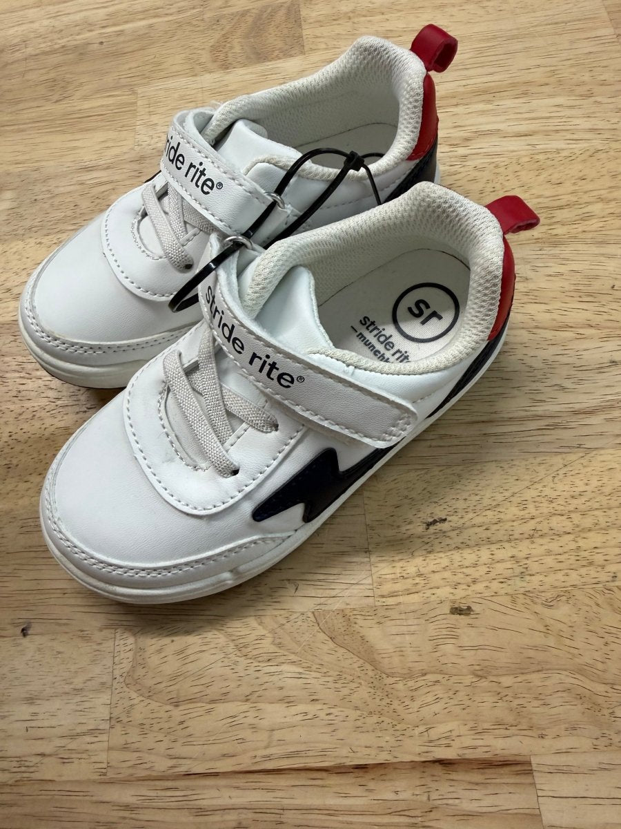 Stride Rite Munchkin White Sneakers – 8 | Velcro Like New - Nest and Sprout-Consignment