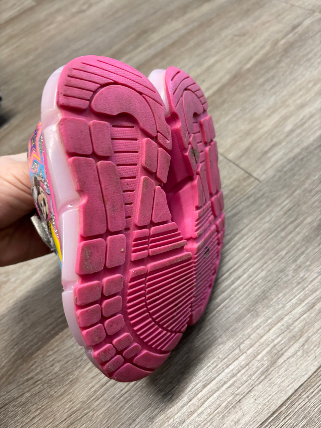 Minnie Mouse Light-Up Sneakers Silver Pink | Size 8