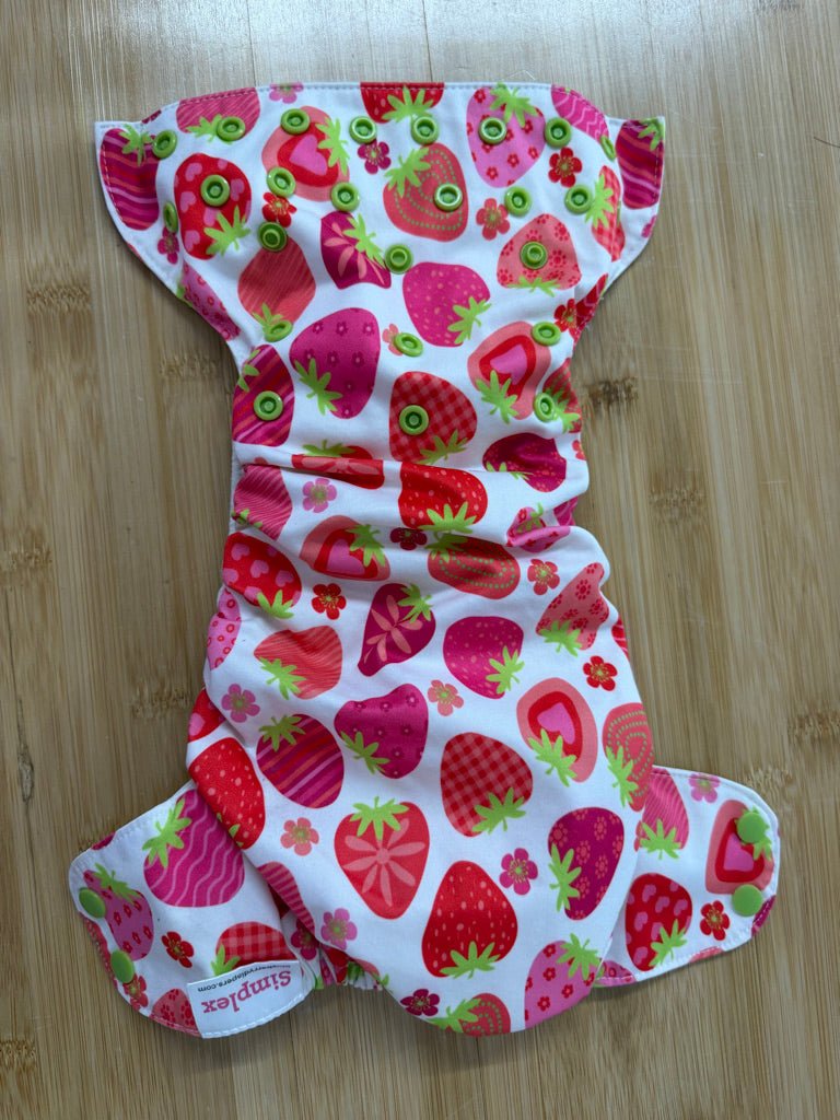 Blueberry Organic Simplex All-In-One Diaper – One Size | Strawberry Print - Nest and Sprout-Consignment