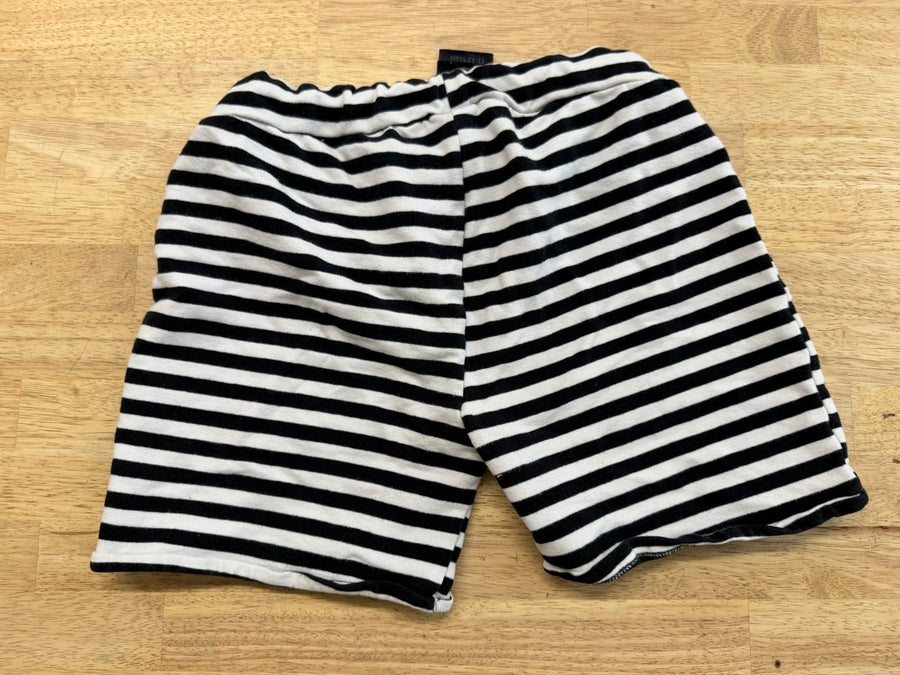 Whistle & Flute Black & White Stripe Short – 11/12 | Play - Nest and Sprout-Consignment