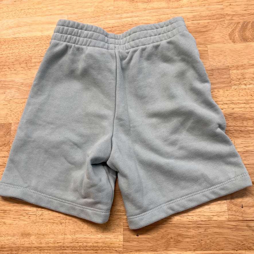 Puma Sweatshorts Size 5