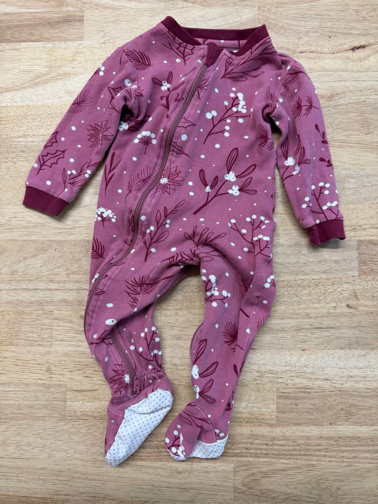 Zippy Jamz Footed Sleeper – 6–9M | Holly Berry Print - Nest and Sprout - Consignment