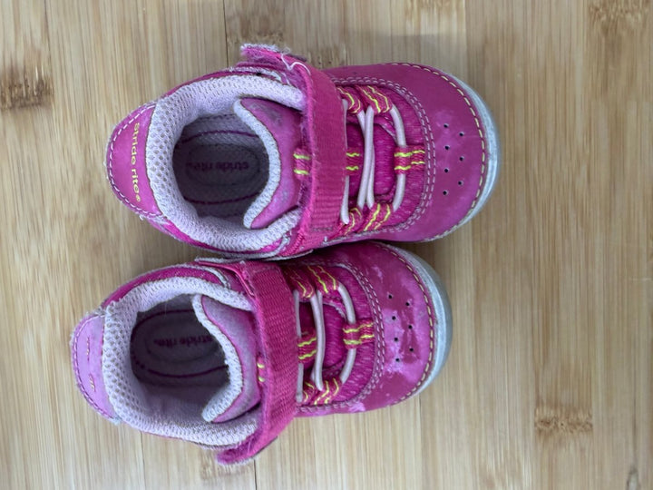 Stride Rite Pink Sneaker – 4 Est. | Tag Hard to Read - Nest and Sprout-Consignment