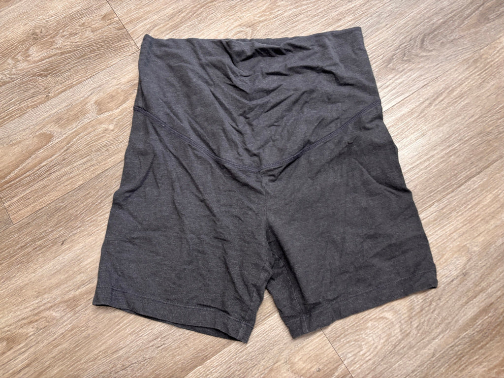 Old Navy Maternity Bike Shorts – Size M (Charcoal)