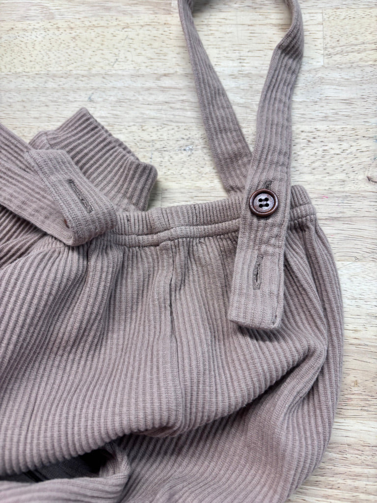 Three Bees Baby Suspender Pants – 3–6M