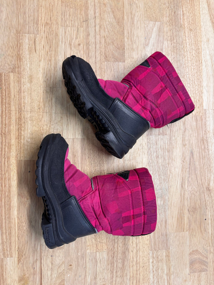Kuoma Winter Boots – Size 27 (Fuchsia, Fair Condition)