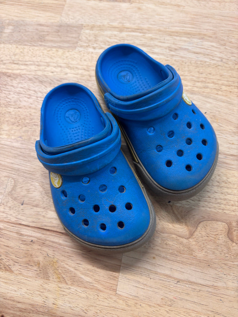 Crocs Classic Clogs – Size 8/9