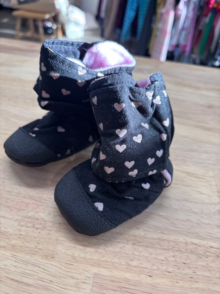 Kicksaroo Slippers (6 - 12 Months) - Nest and Sprout - Consignment