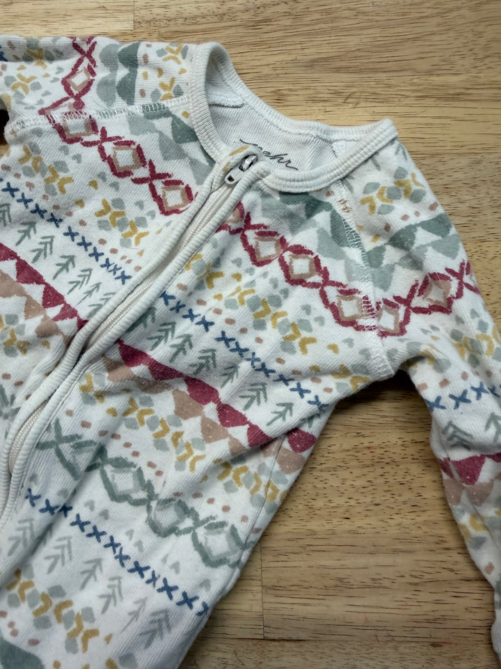 Pehr Geometric Footed Sleeper – 3–6M | Cream Two-Way Zip | Play