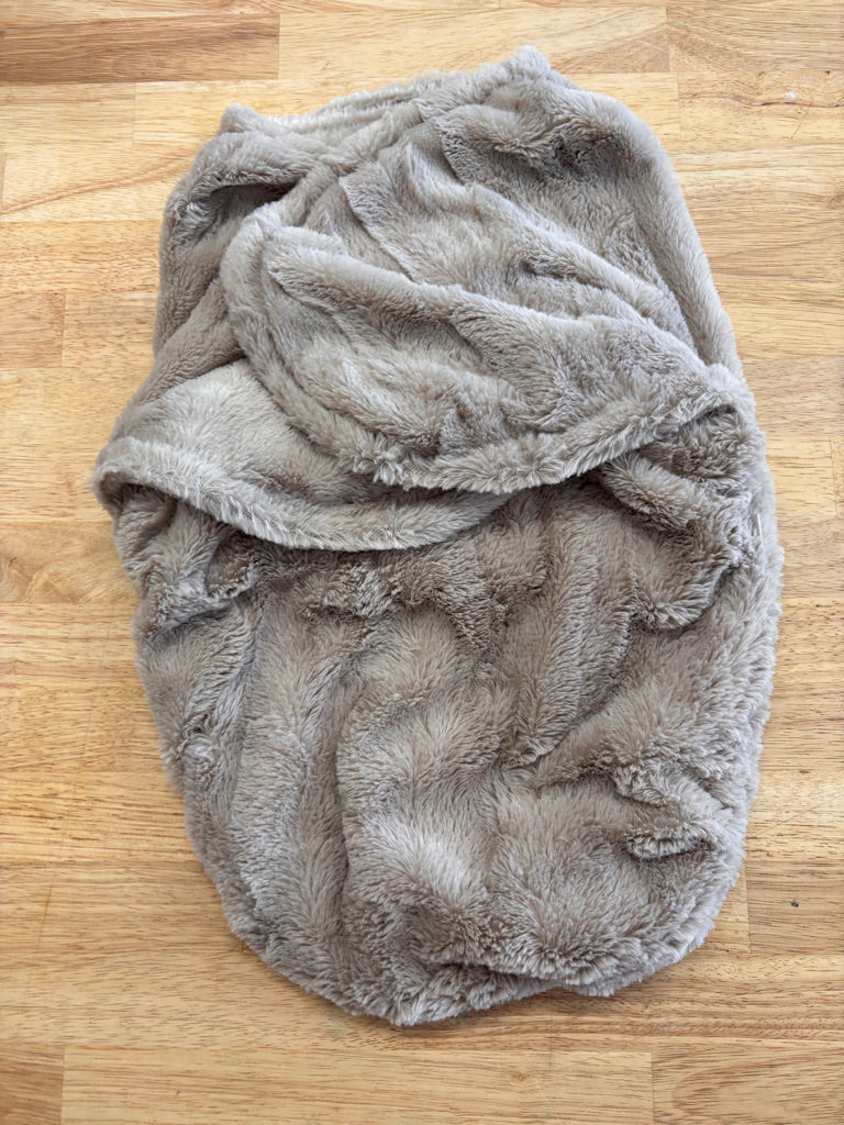 Fleece Swaddle Blanket – Light Brown