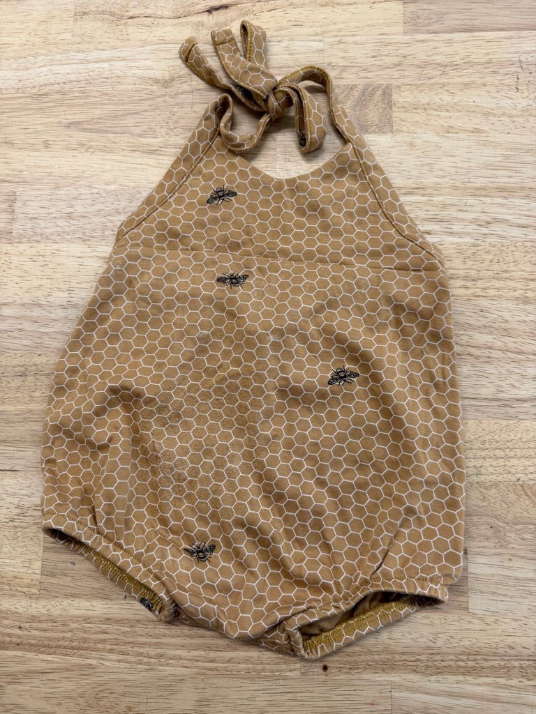 Little & Lively Halter Romper – 12–18M | Play Condition - Nest and Sprout - Consignment
