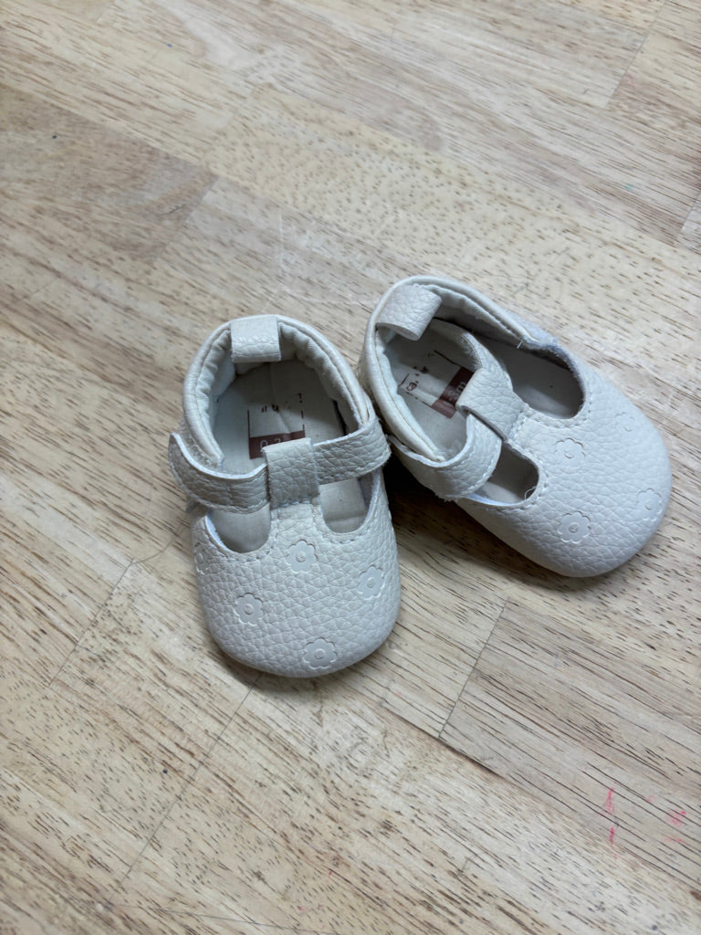 Carter’s Floral Moccasins Cream | Size 0–3M