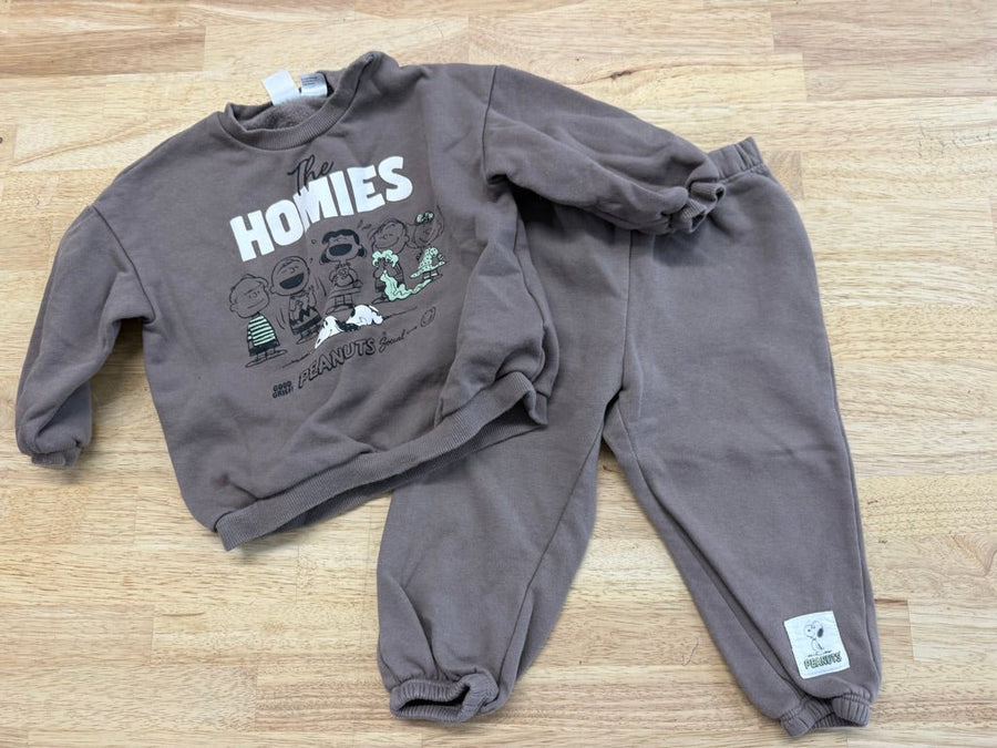 Peanuts x H&M Two-Piece Set – 12-18M | Brown Sweatshirt & Joggers Excellent - Nest and Sprout-Consignment