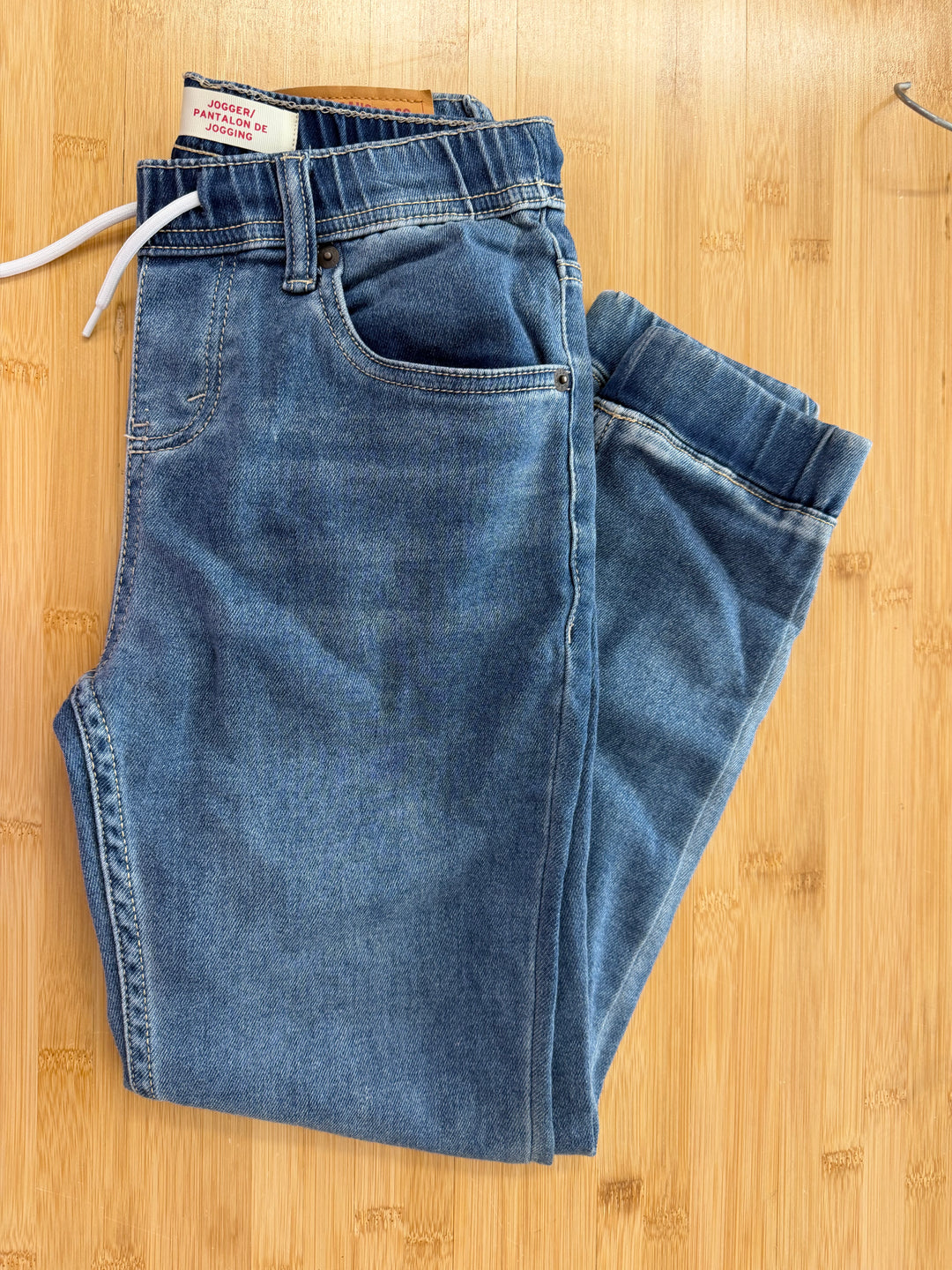 Levi's Light Wash Jogger – 10Y