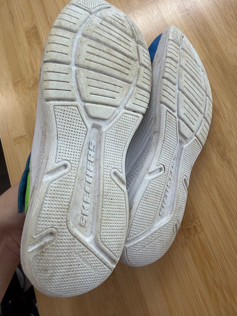Skechers Runners – Youth 5 | Blue & Green | Play - Nest and Sprout-Consignment