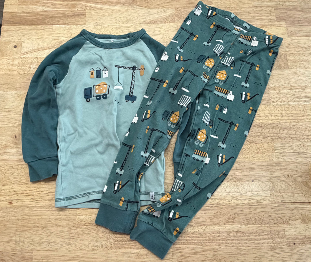 Deux par Deux PJ Set – 4 | Green Construction Print