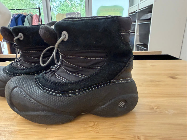 Columbia Winter Ankle Boots – 12 | Elastic Lace Galosh Style Minimal Tread Wear