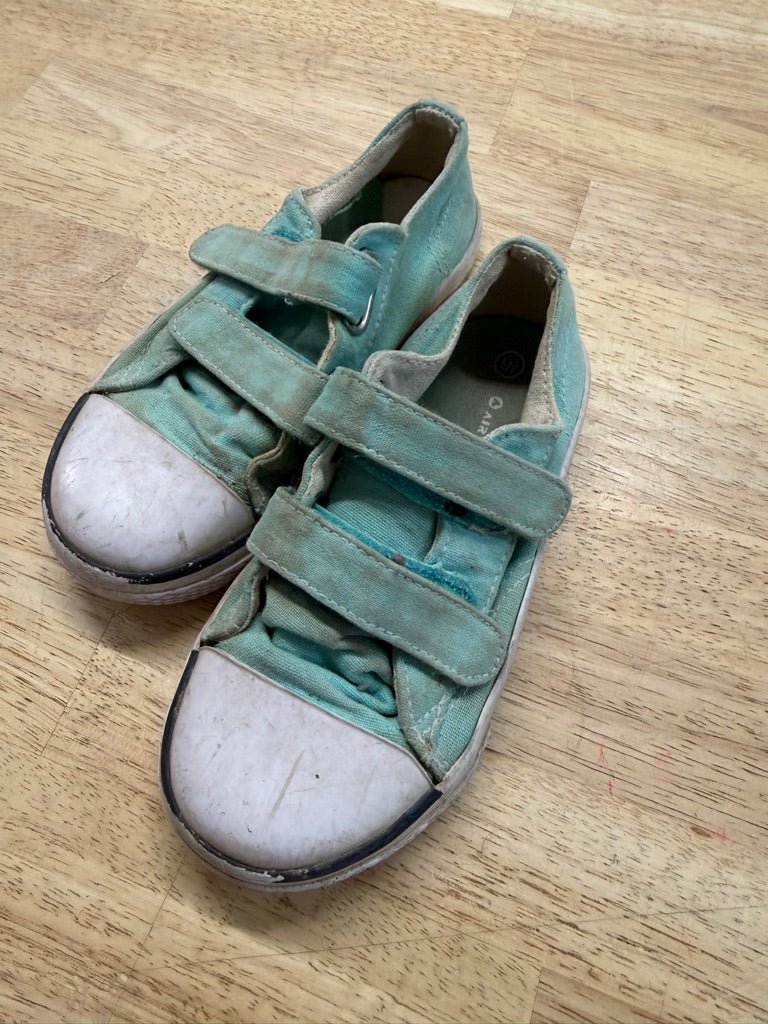 Airwalk Canvas Shoes – 9.5 | Mint Velcro | Play - Nest and Sprout - Consignment