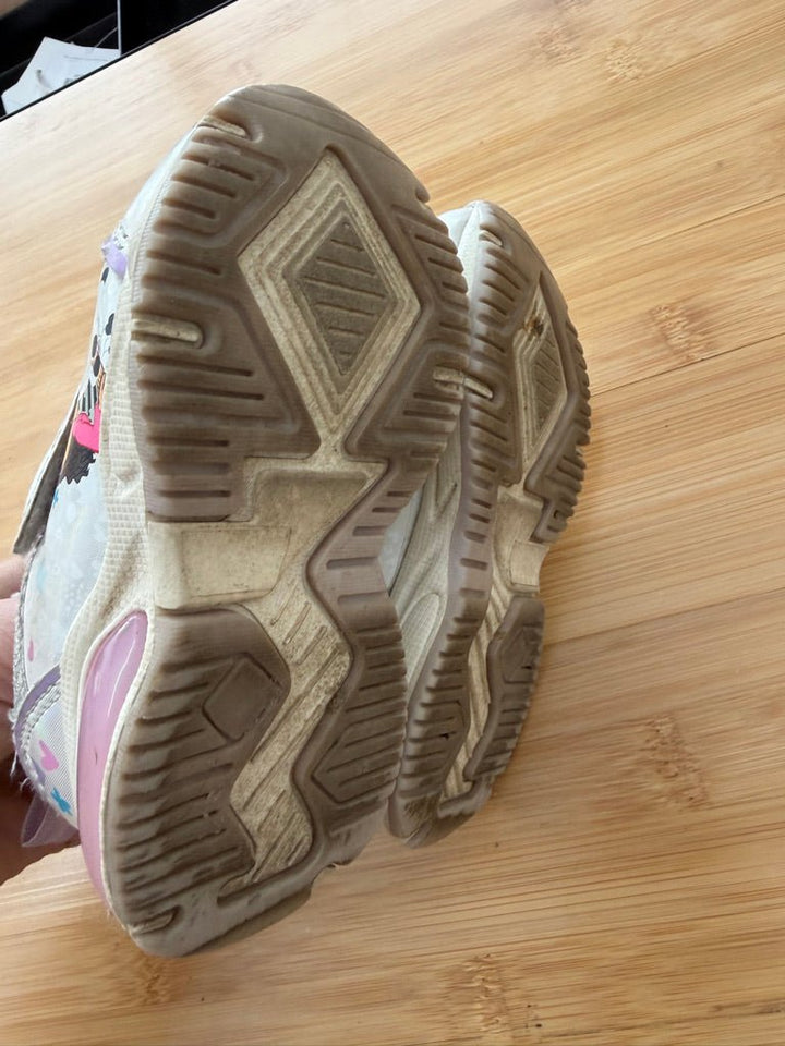 Gabby's Dollhouse Light-Up Sneakers – 6 | Silver | Play - Nest and Sprout-Consignment