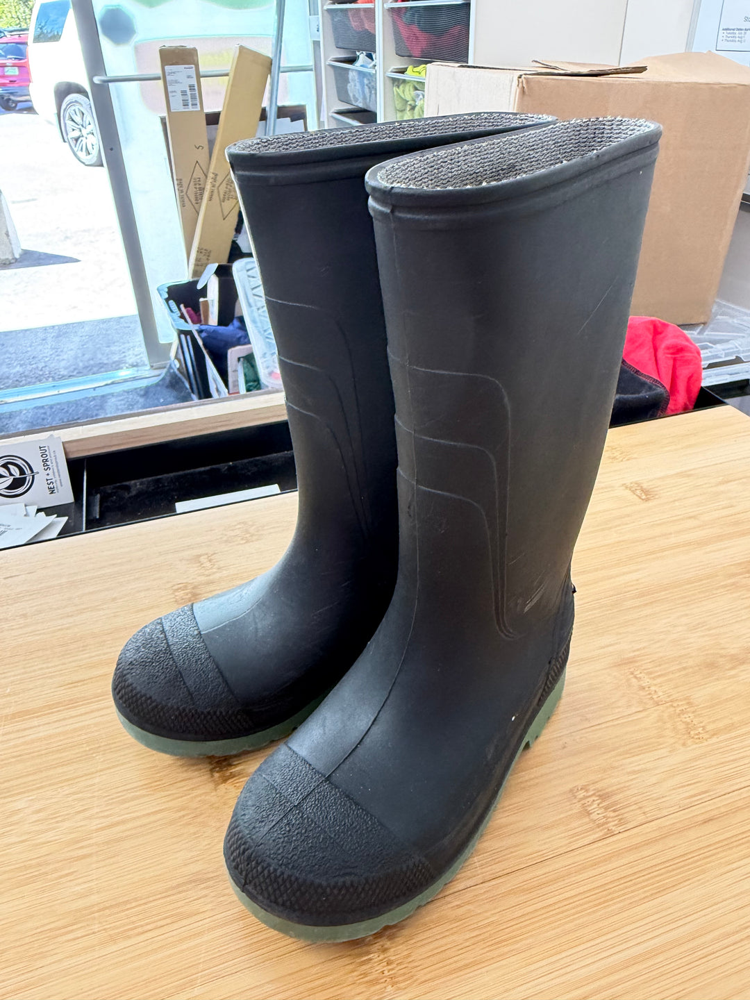 Rain Boot – 11 | Black | AS-IS