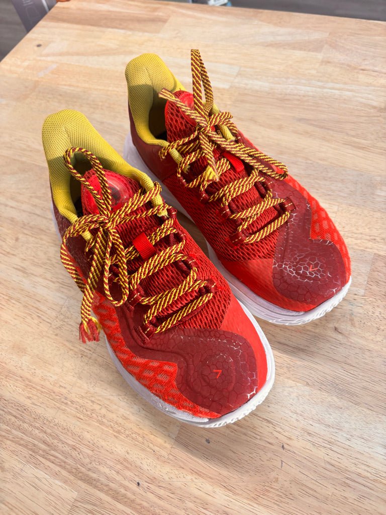 Under Armour Sneakers – 4.5Y - Nest and Sprout - Consignment