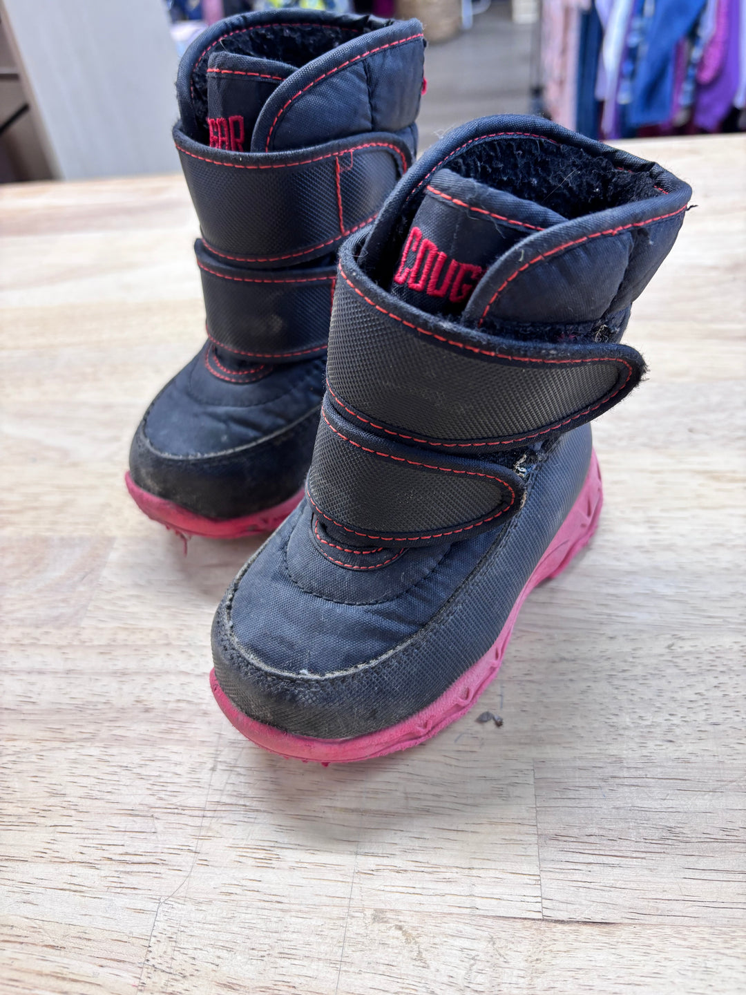 Cougar Size 5 Black Snow Boots