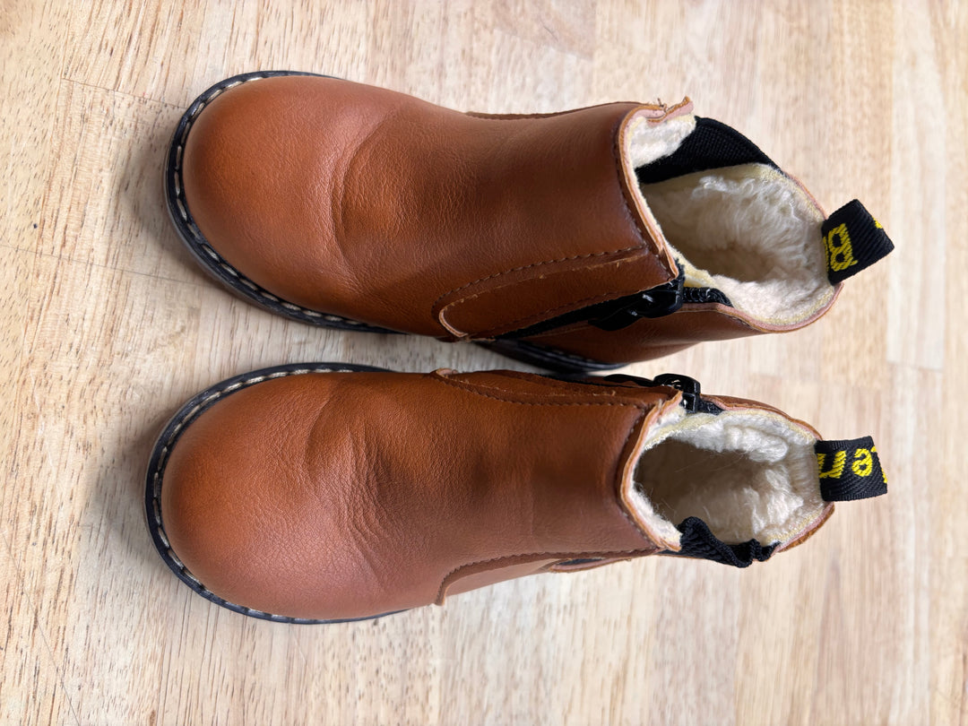 Chestnut Faux-Fur Ankle Booties – Size 24