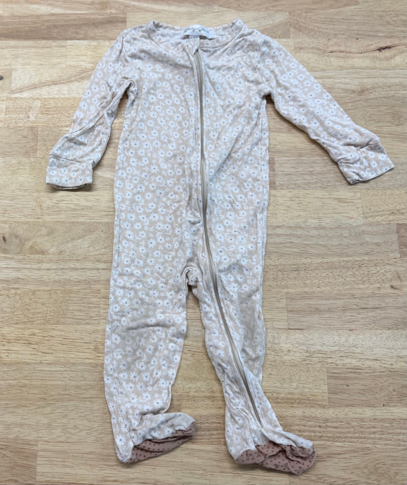 Emily & Oliver Footed Sleeper – 6–9M | Beige Floral