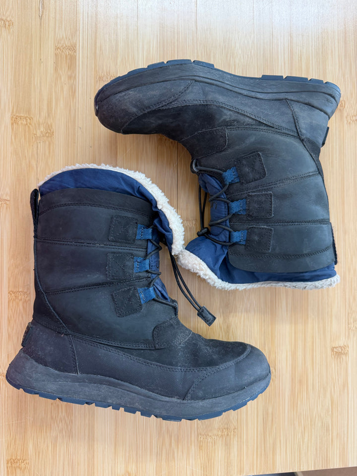 UGG Snowboots – Youth 5 | 200g Insulated 3M | Play