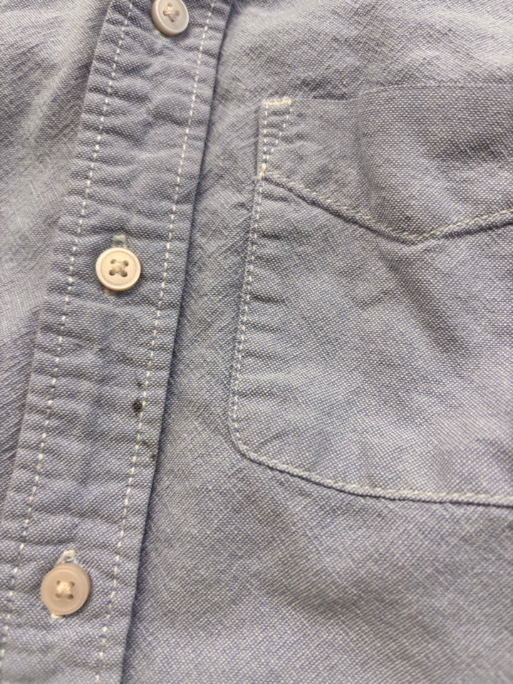 Children’s Place Size 7/8 Light Blue Button-Up Shirt imperfect