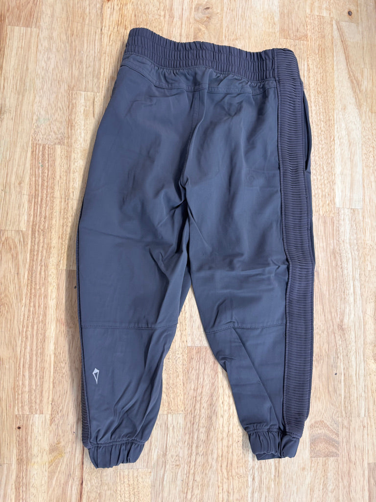 Ivivva Size 6 Pink/Grey Capris