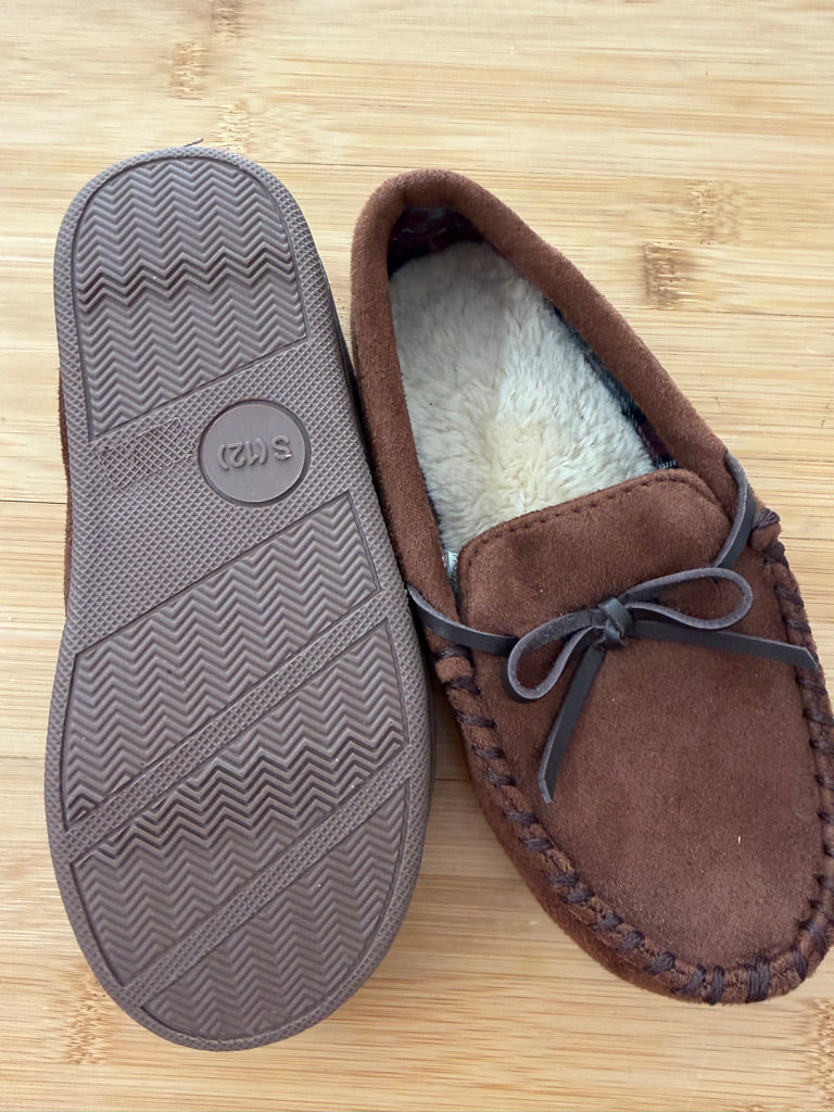 Faux Moccasin Slippers – 12 (EU 30)