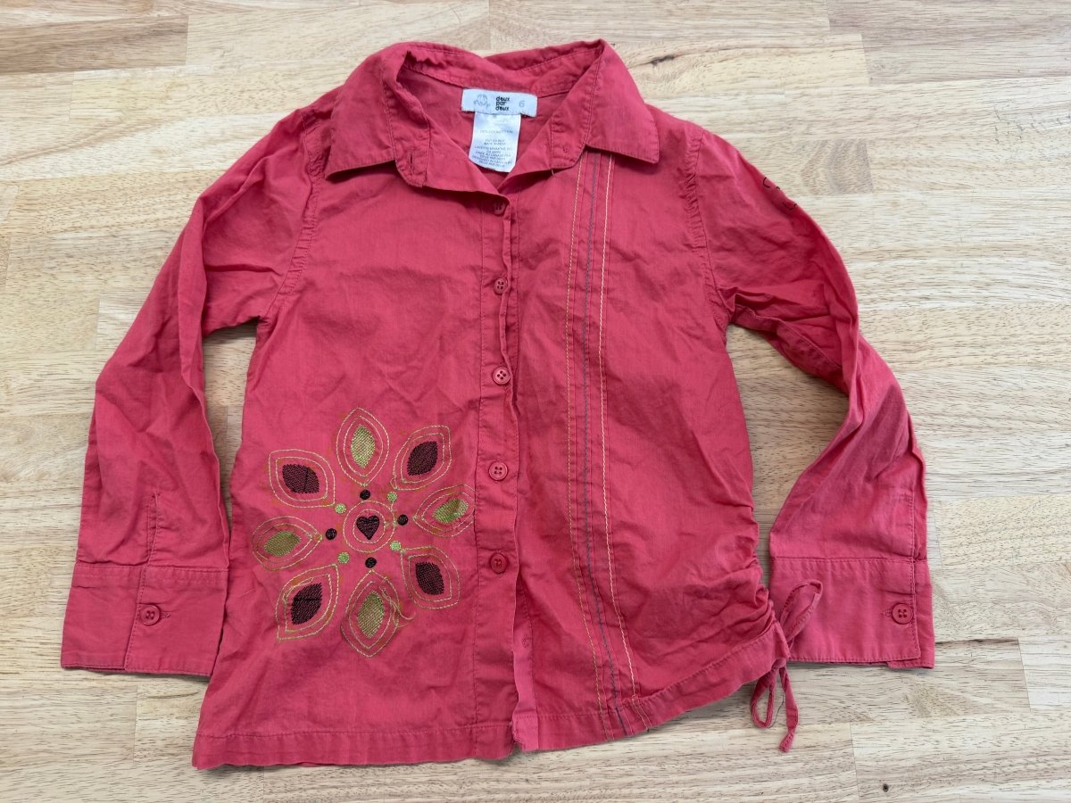 Deux par Deux Cotton Button-Up Shirt – 6Y | Salmon Green Embroidered Details - Nest and Sprout-Consignment