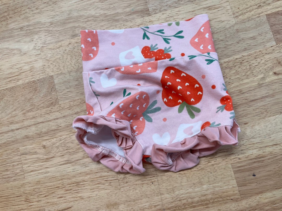 Grö by Zö Newborn Strawberry Bloomers