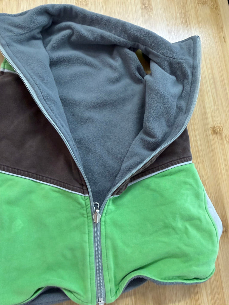 Peekaboo Beans Reversible Fleece Vest – 3 | Green & Brown | Play