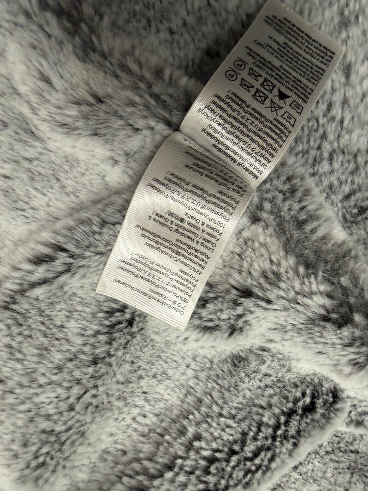 Seraphine Babywearing/Maternity Winter Jacket – 4 US (Petite) | Black | Faux Fur Hood