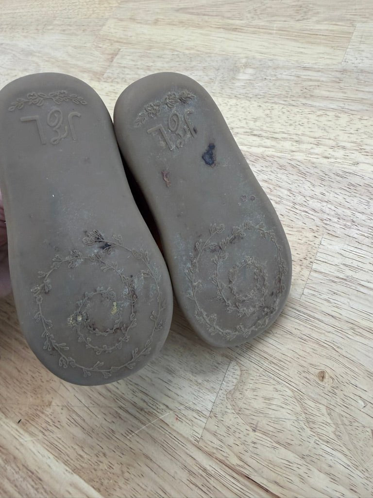 Jack & Lily Velcro Shoes – Size 4 | Brown Suede - Nest and Sprout - Consignment