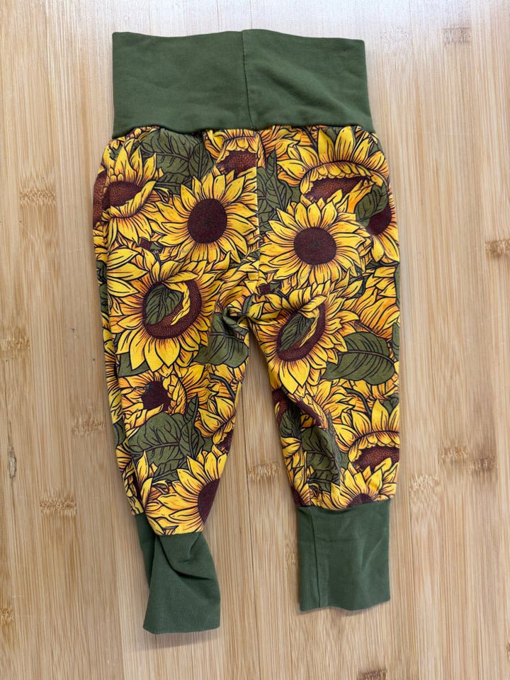 Grow With Me Sunflower Pants – 3–12M Est. | Green - Nest and Sprout-Consignment