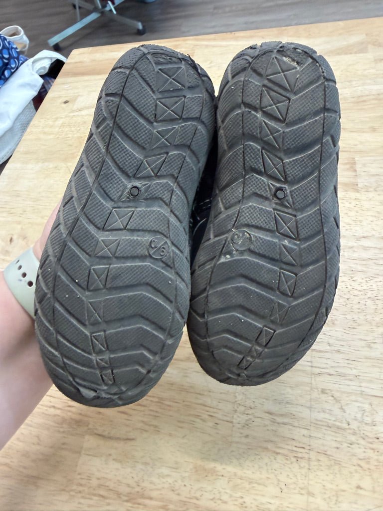 Athletic Works Water Shoes – 9/10 | Black - Nest and Sprout - Consignment
