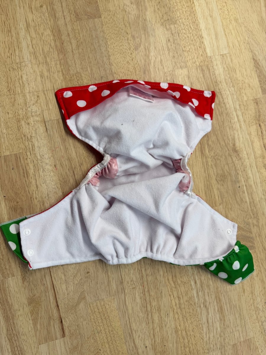 Alva Baby Pocket Cloth Diaper | Strawberry Ruffle Print - Nest and Sprout - Consignment