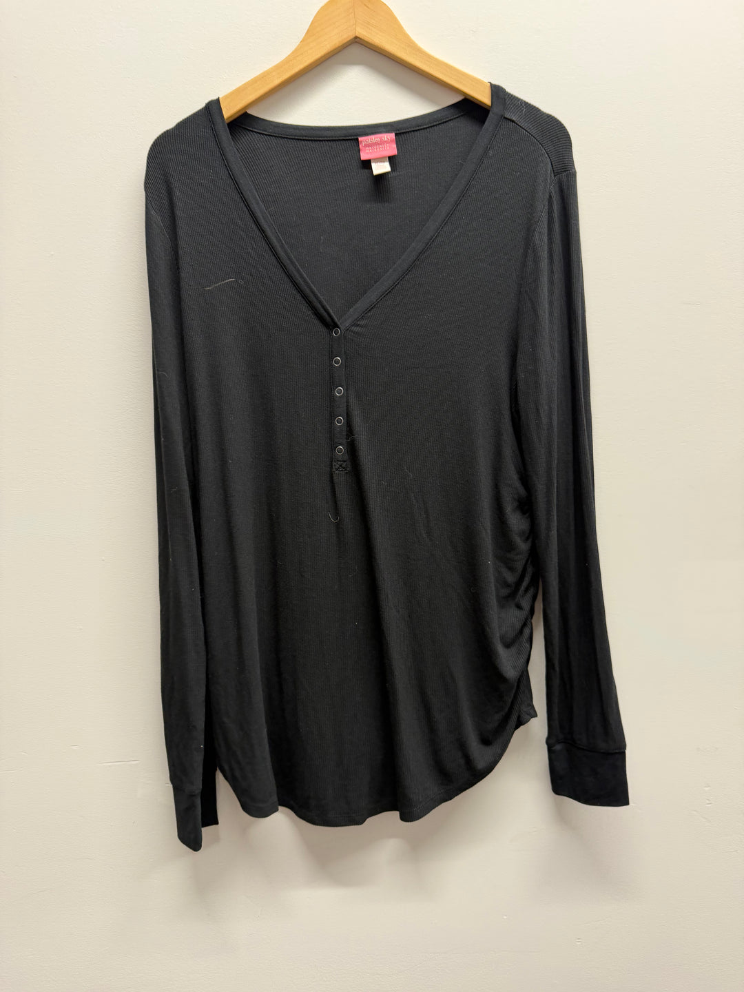 Paisley Sky Maternity and Nursing Snap Down Top – XL | Ribbed Black