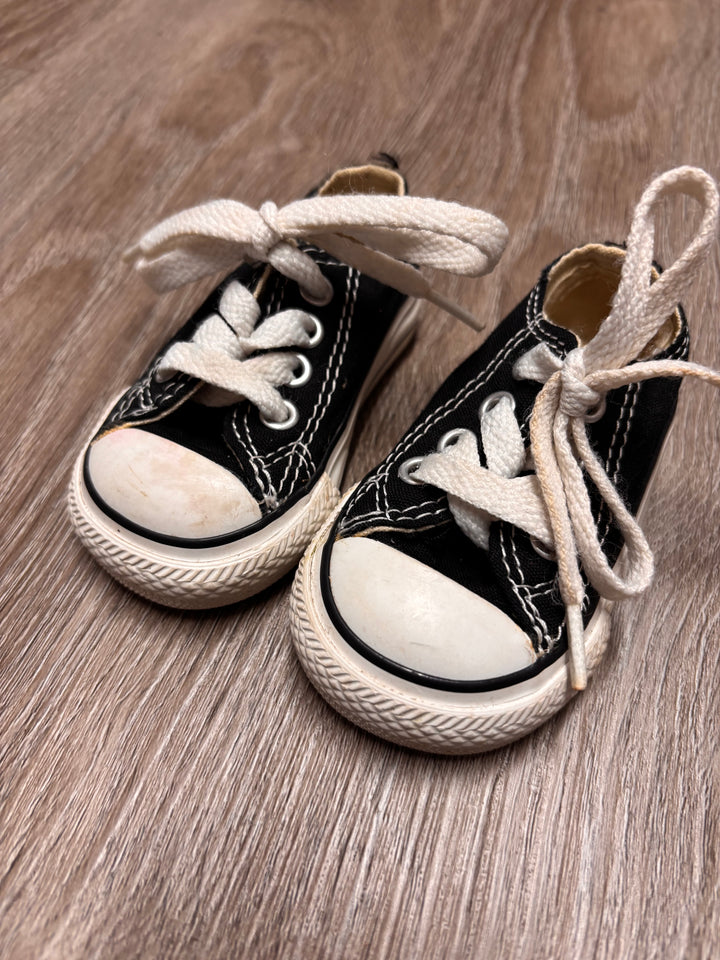 converse Shoes – Size 2