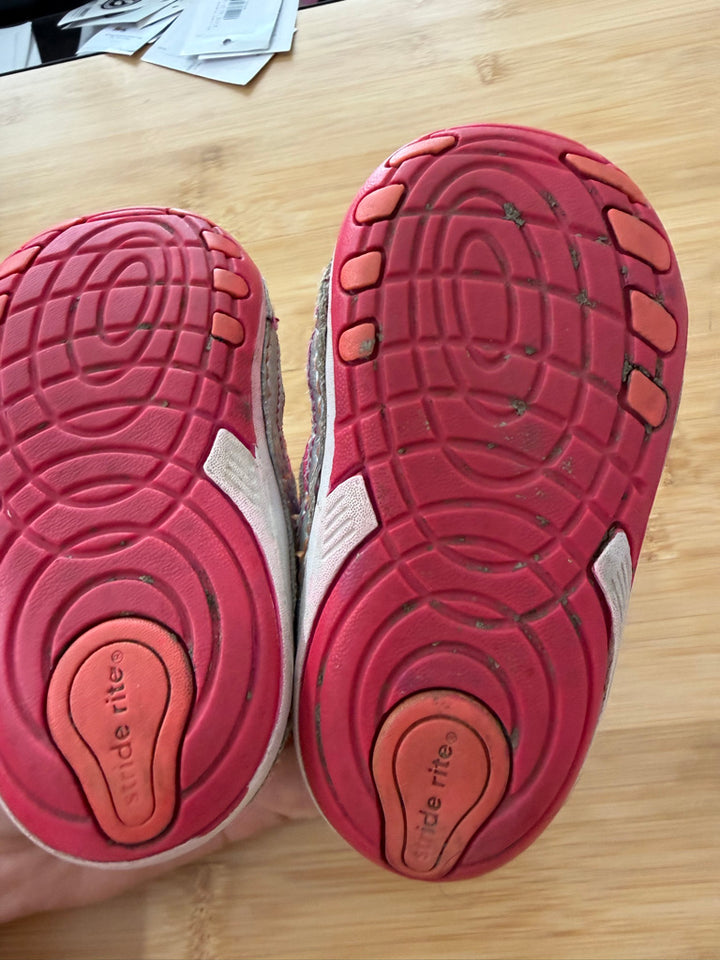 Stride Rite Wide Toe Box Early Walker – 6 (EU 22) | Pink & Orange