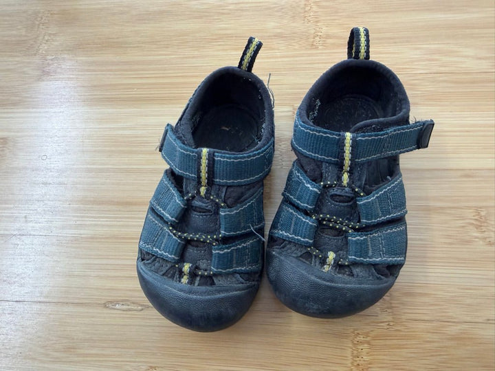 Keen Closed-Toe Sandals – 5 | Dark Blue & Black - Nest and Sprout-Consignment